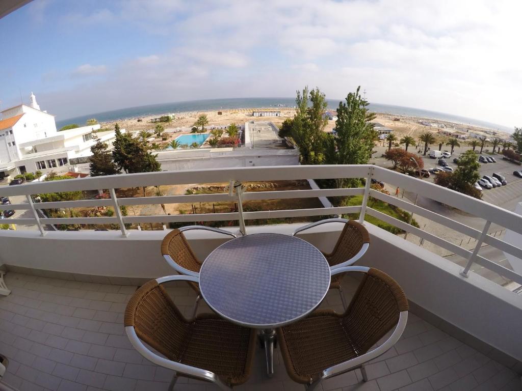 Monte Gordo Prestige Apartments room 4